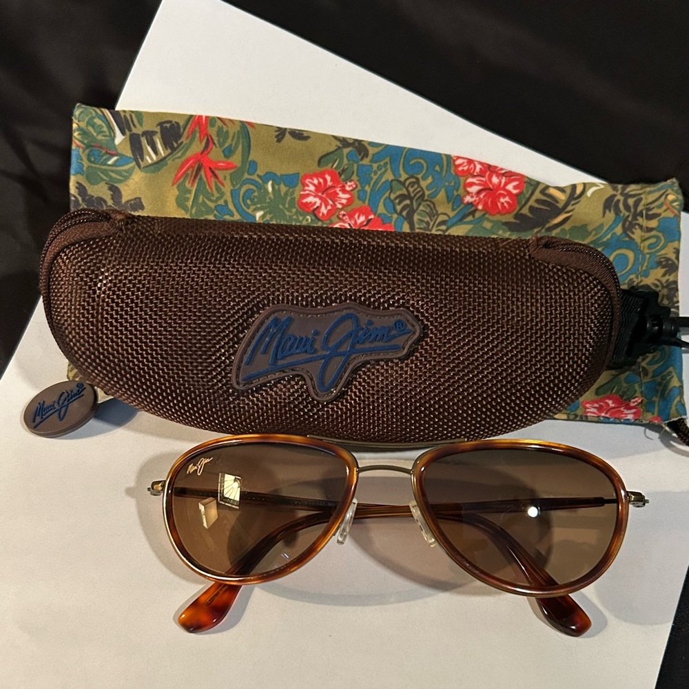 Pre-Owned Maui Jim Small Kine MJ-251-16C sunglasses, size 54-20-137